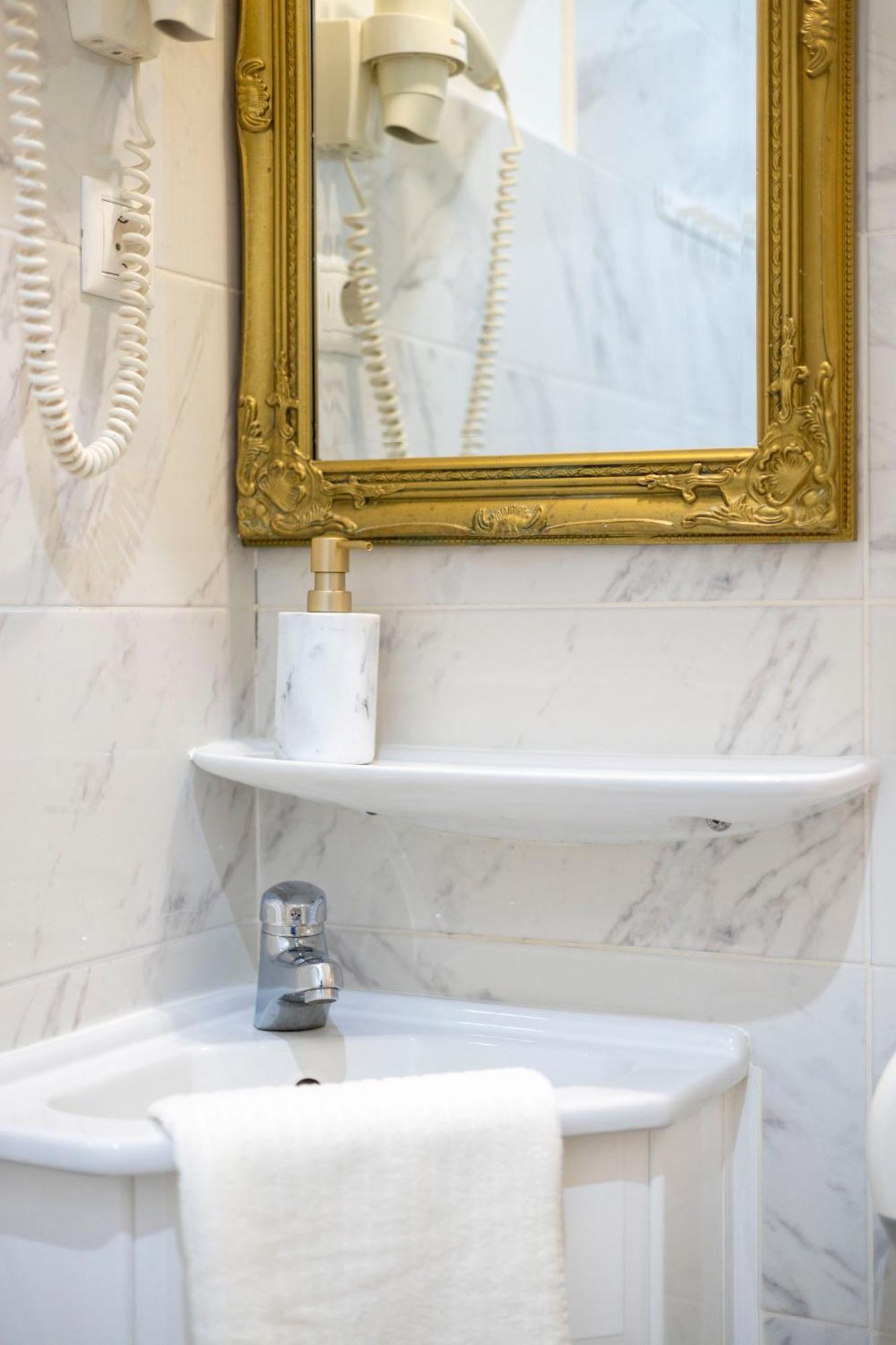 Exclusive Private Residence In The Center Of Bp W 4Bedrms, 4 Bathrms ブダペスト エクステリア 写真